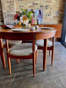Ernst Hansen Extendible Round Dining Table w' 4 x Chairs